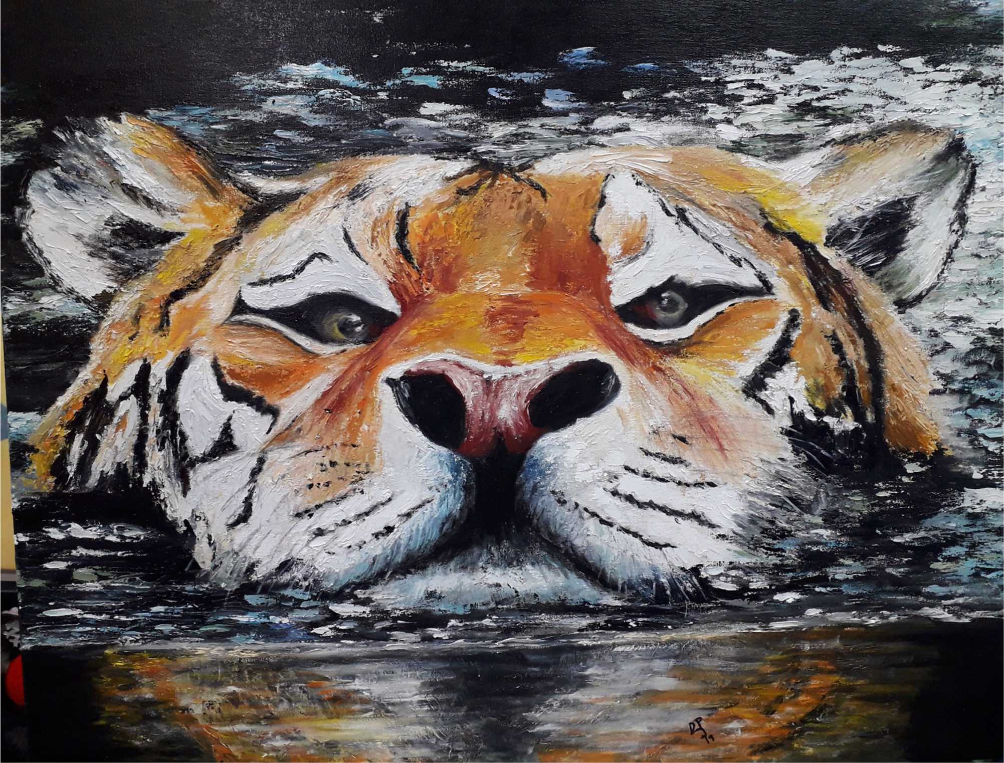 Tigre en el agua