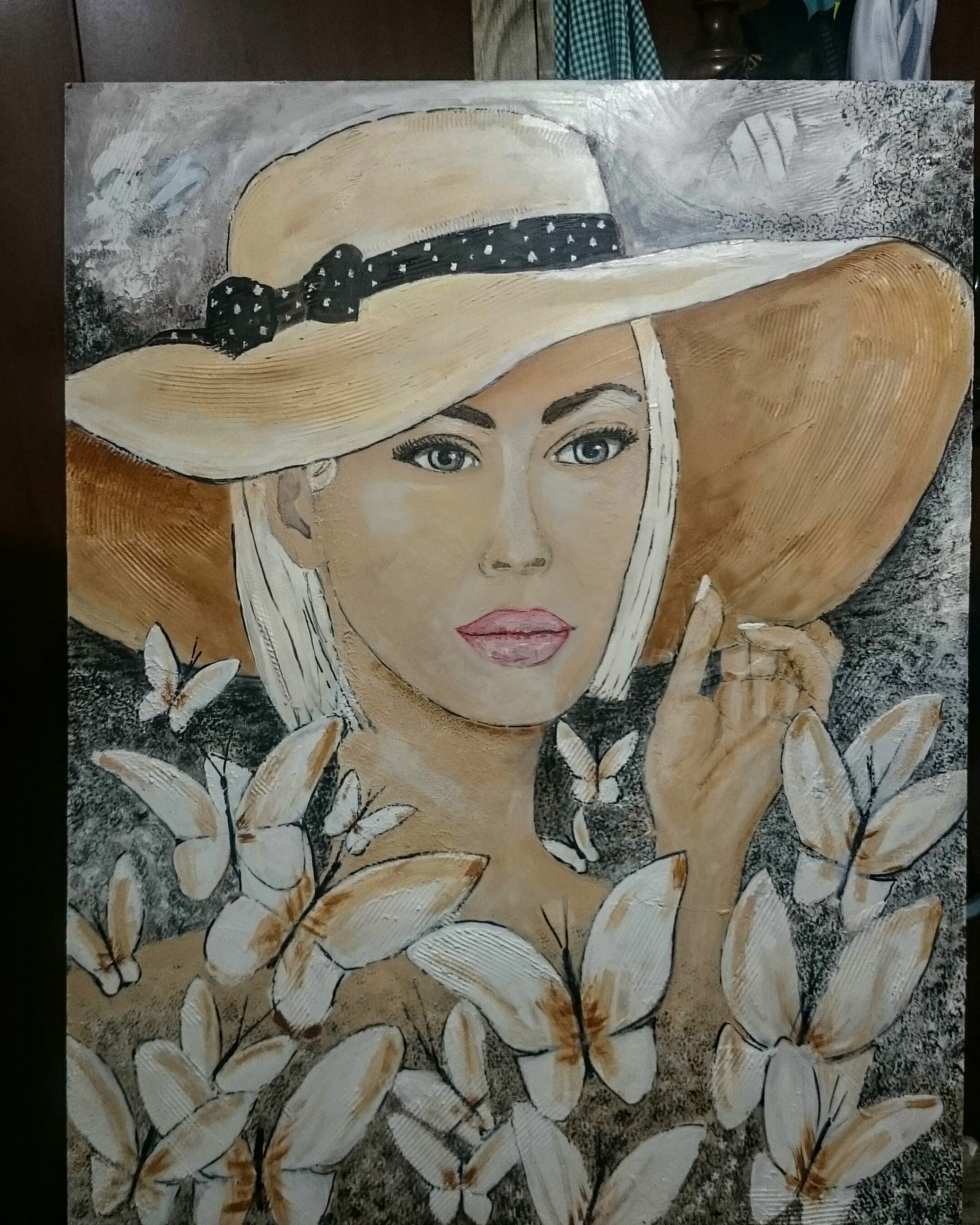 Mujer con pamela